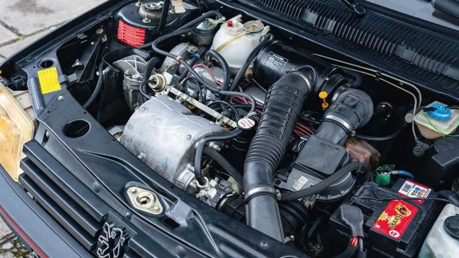 Peugeot 205 GTI motor
