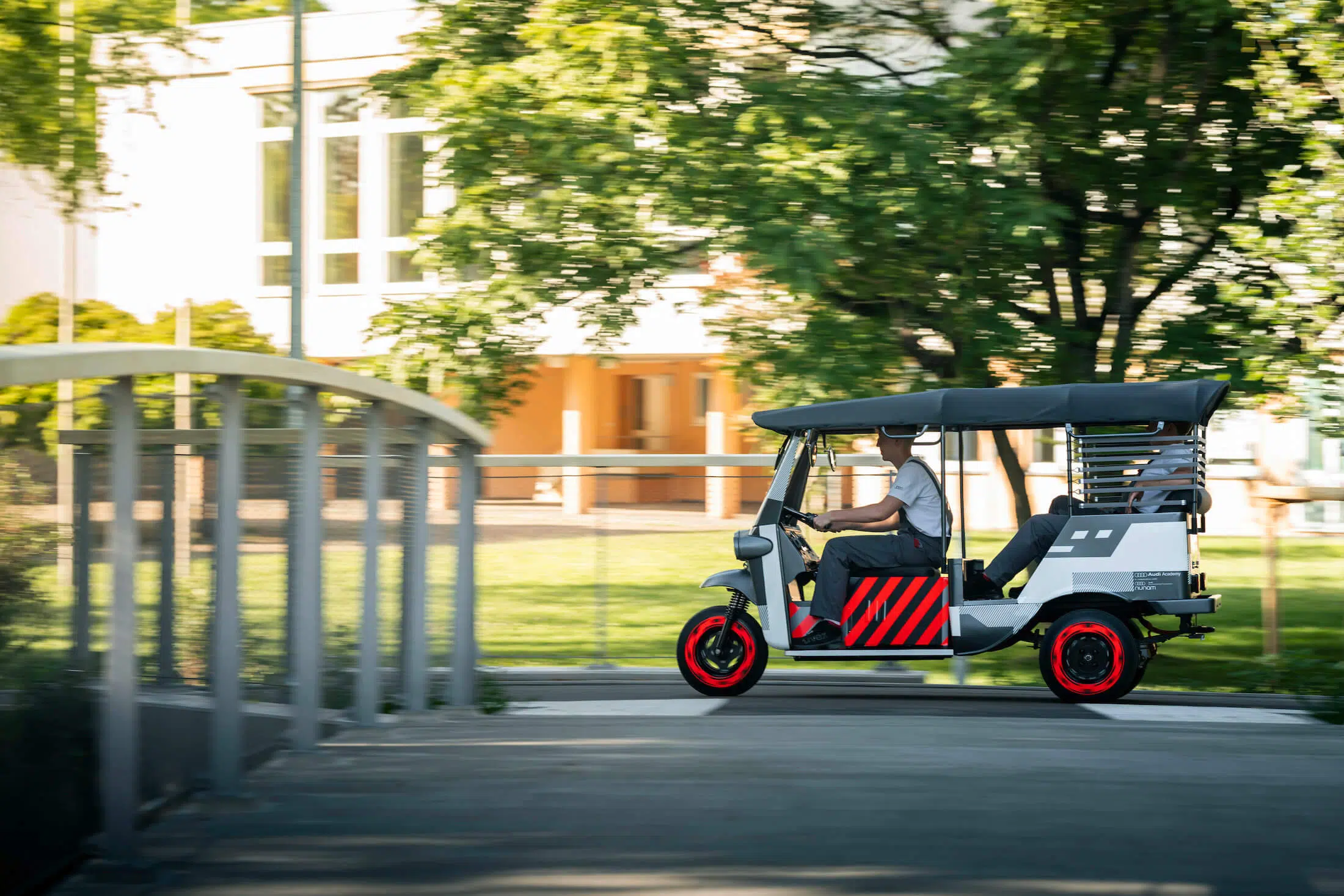 Audi e-tron baterias Tuk Tuk