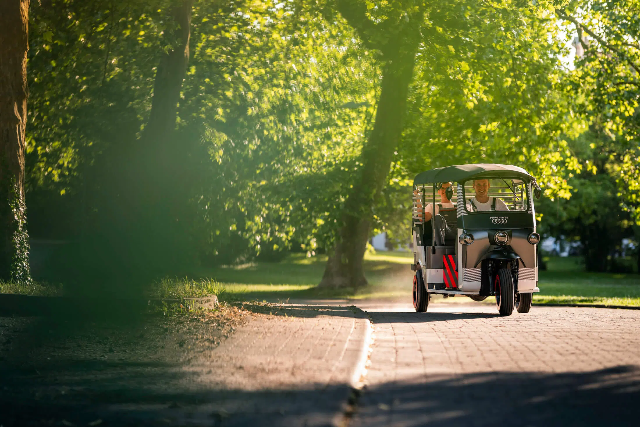 Audi e-tron baterias Tuk Tuk