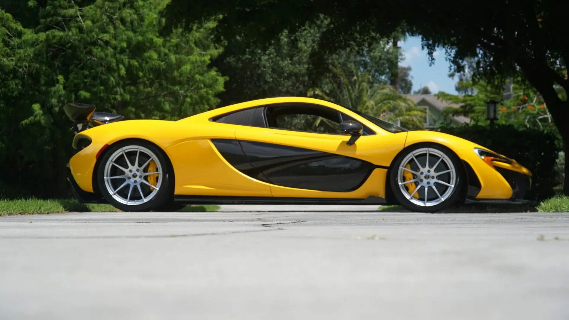 McLaren P1 venda leilão perfil