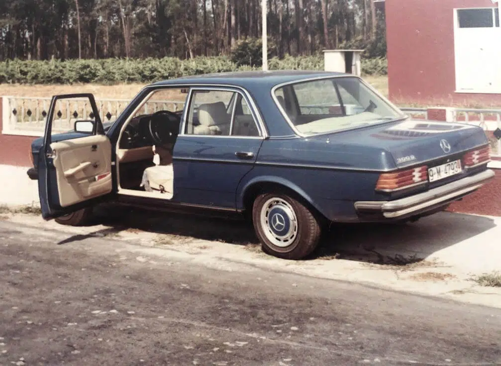 Mercedes-Benz 300d (W123)