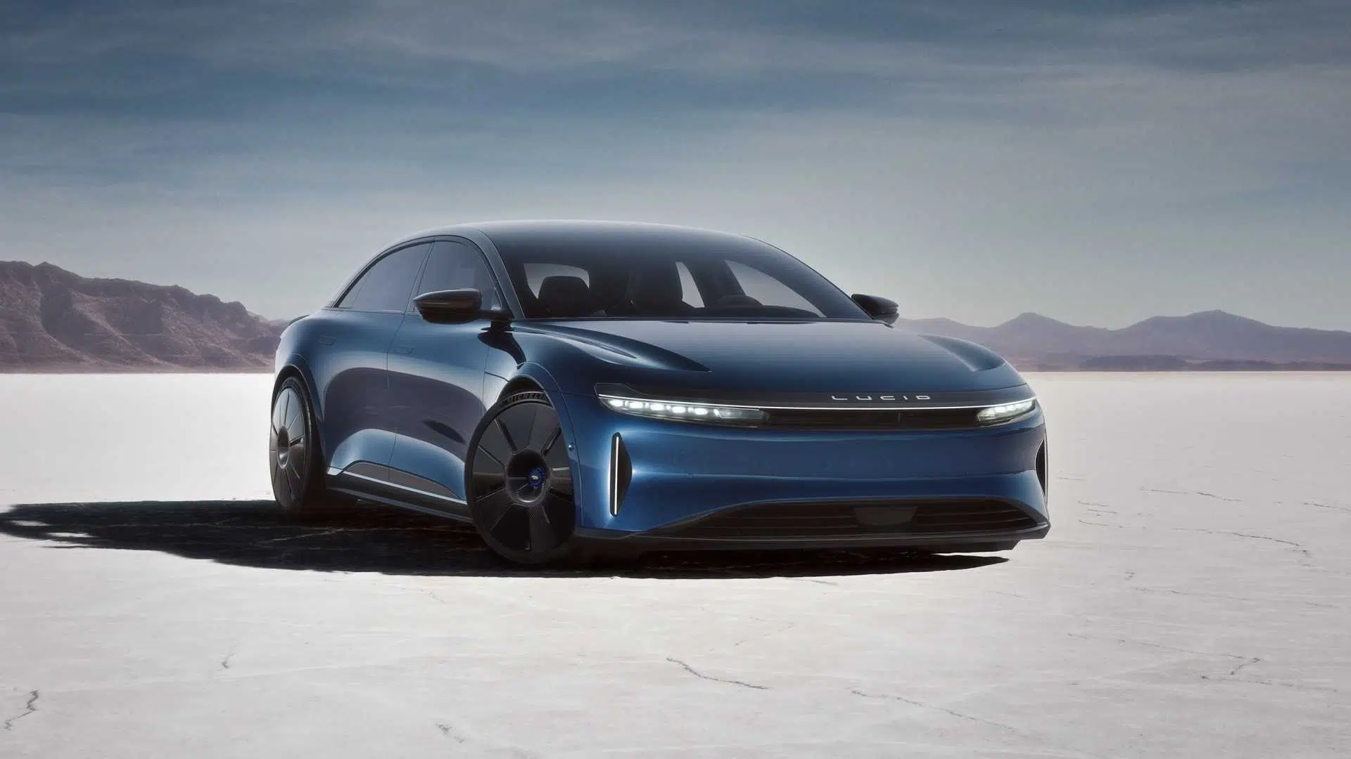 Lucid Air Sapphire vista dianteira 3/4