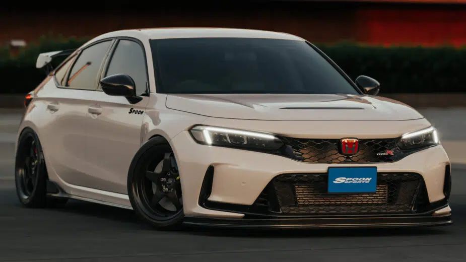 Honda Civic Type R FL5 modificado, vista 3/4 frente