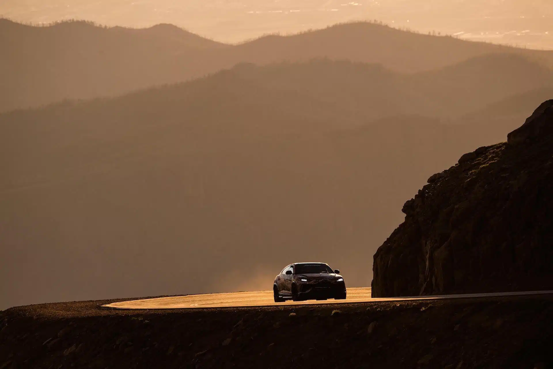 Lamborghini Urus EVO recorde subida Pikes Peak