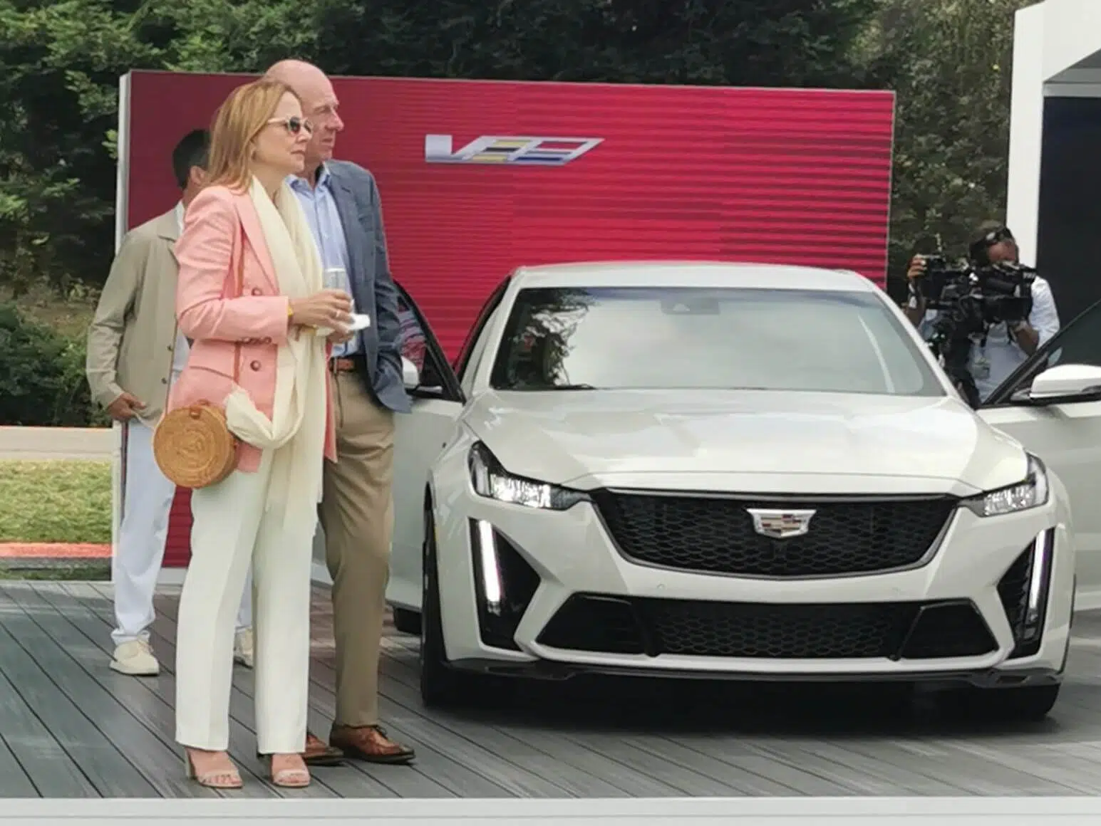 Mary Barra no espaço da Cadillac