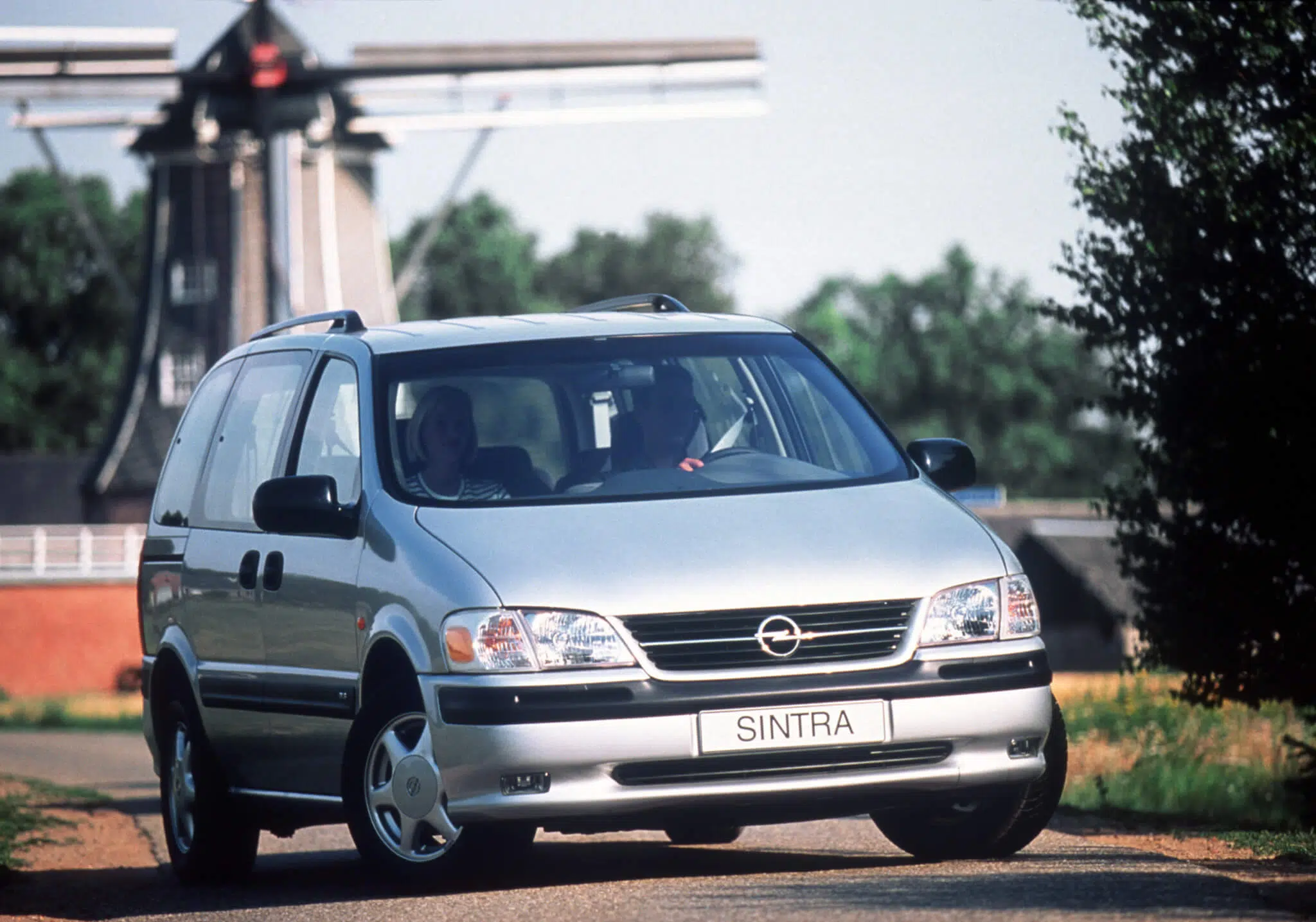 Opel Sintra frente