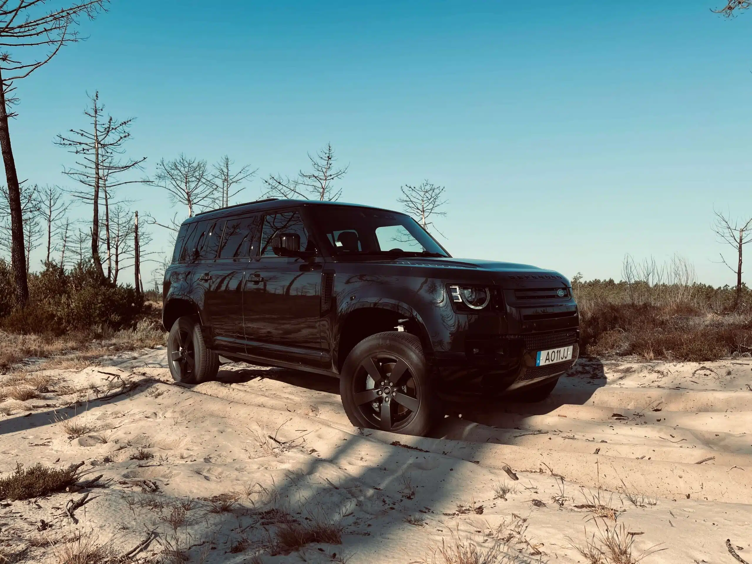 Land Rover Defender P400e PHEV