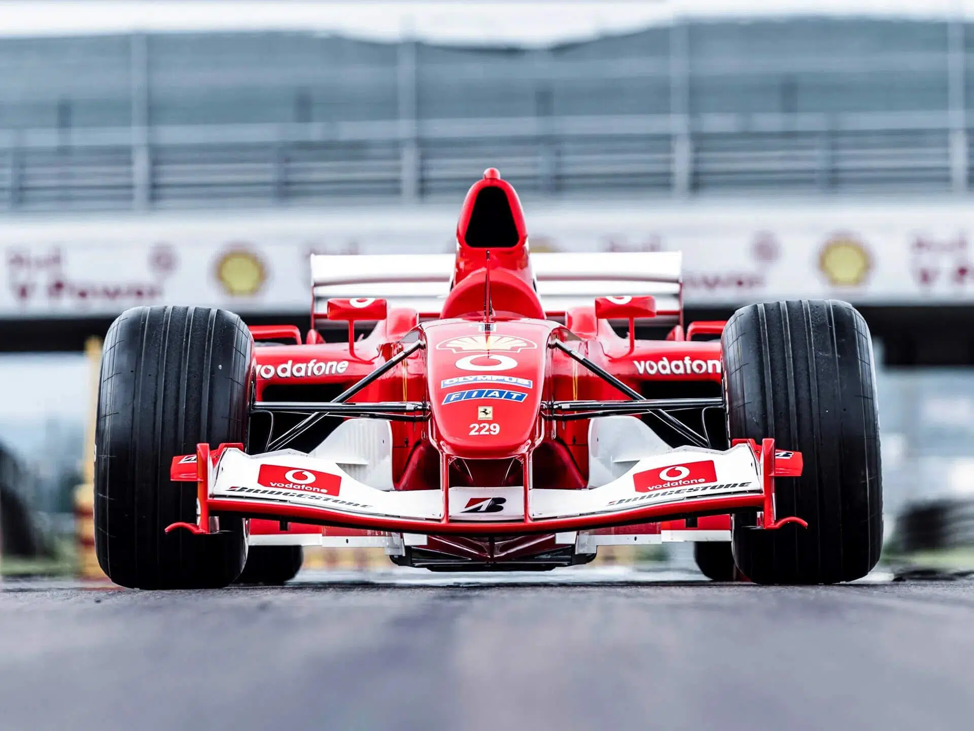 Ferrari F2003-GA vista dianteira