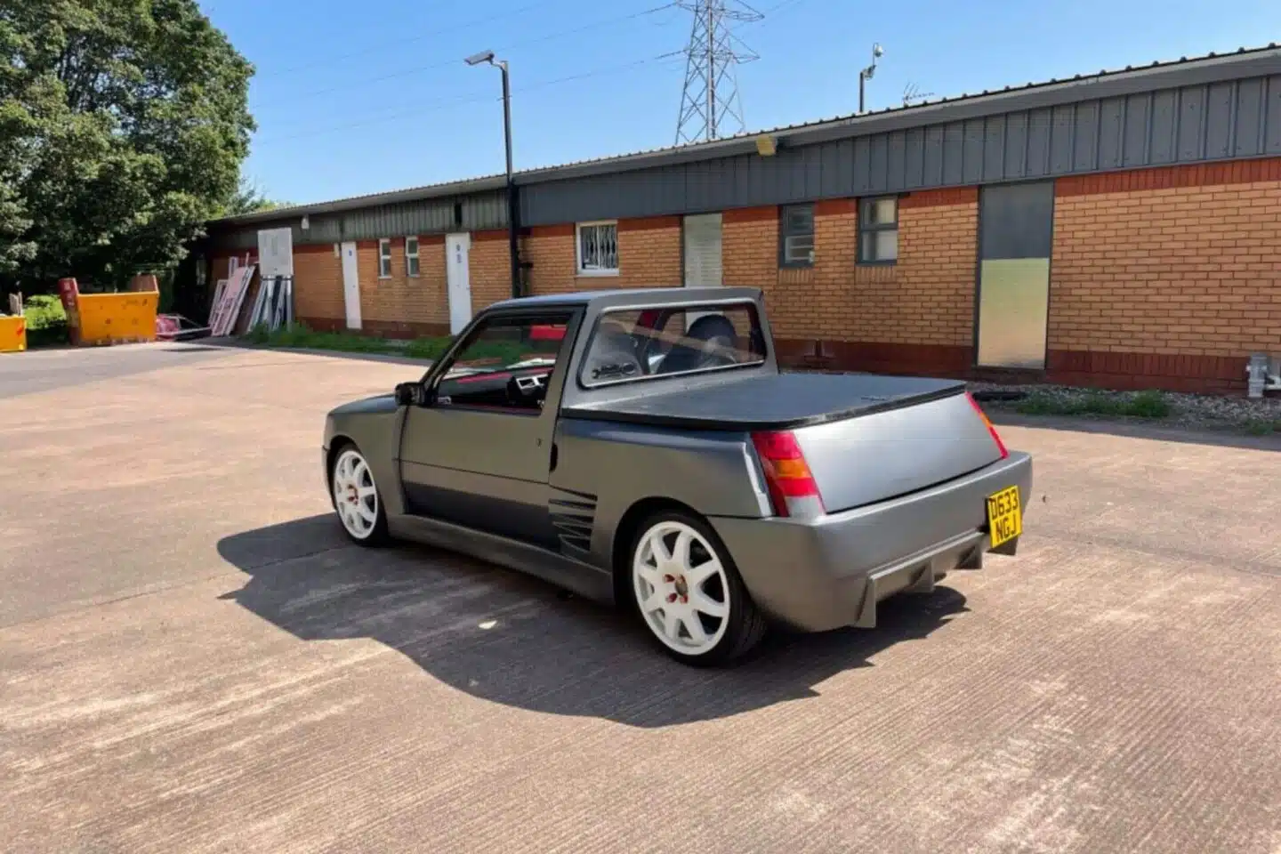 Renault 5 pick-up vista traseira 3/4