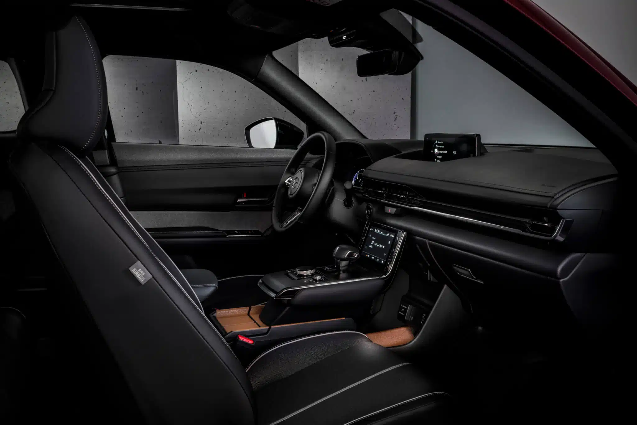 Interior do Mazda MX-30 R-EV