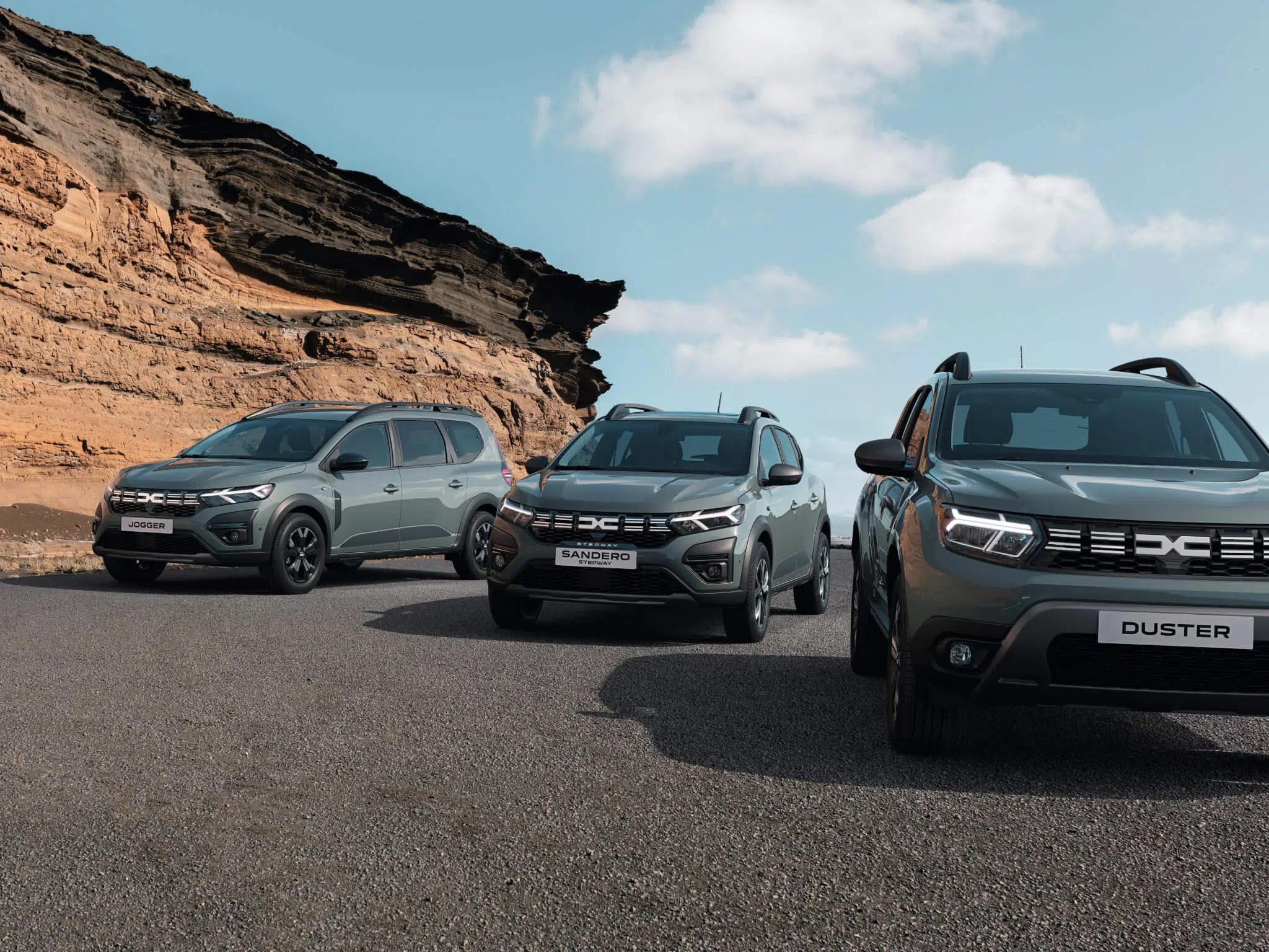 Dacia Jogger, Sandero e Duster vista dianteira