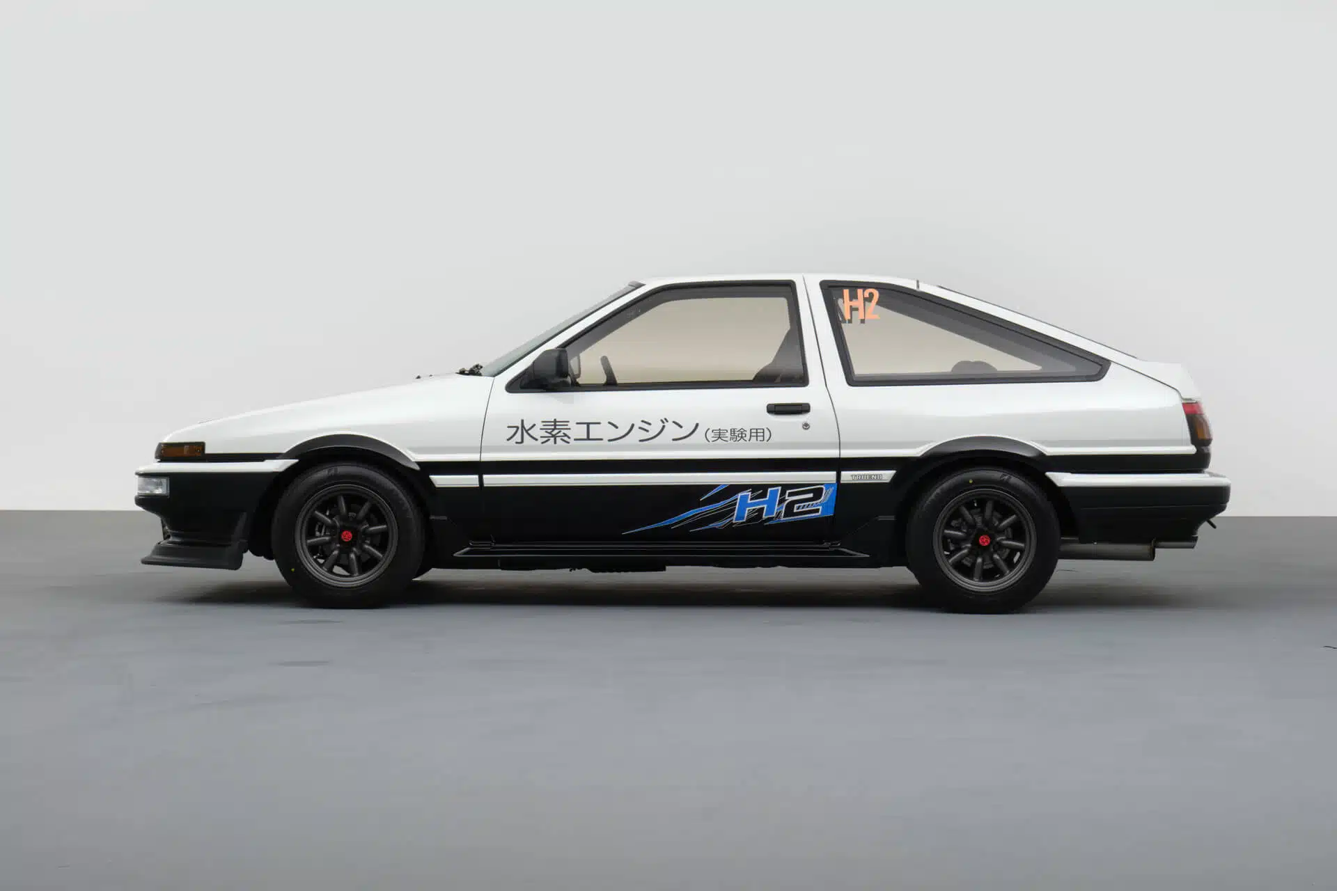 Toyota AE86 H2, perfil