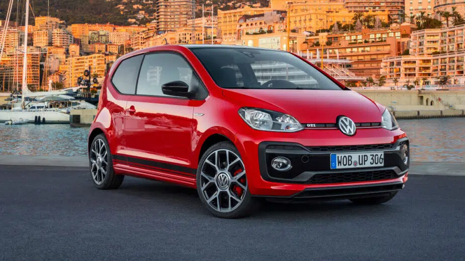 Volkswagen Up GTI vista dianteira 3/4