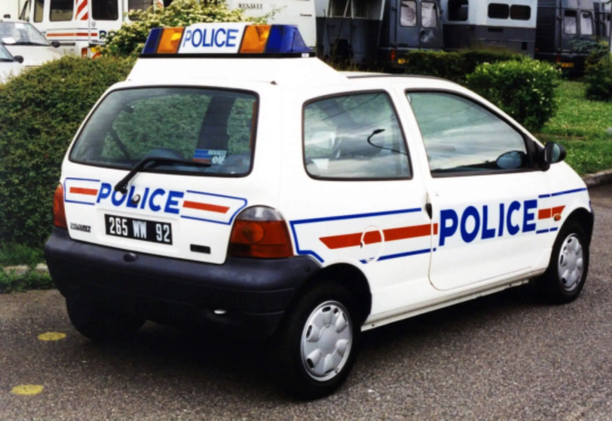 renault_twingo_police traseira