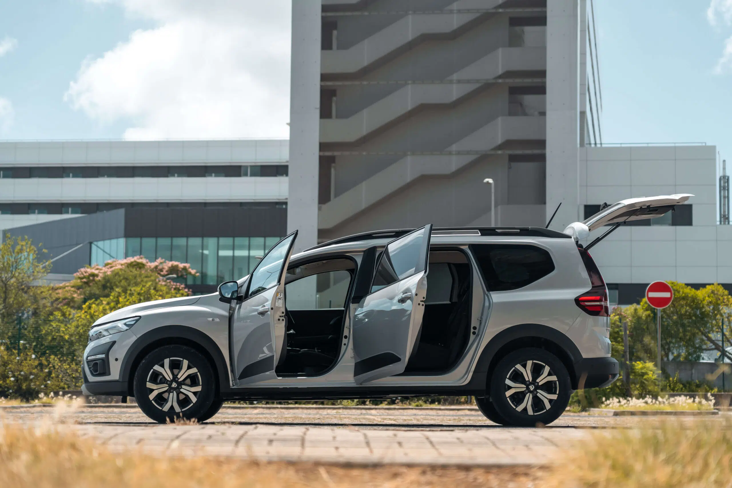 Dacia Jogger perfil