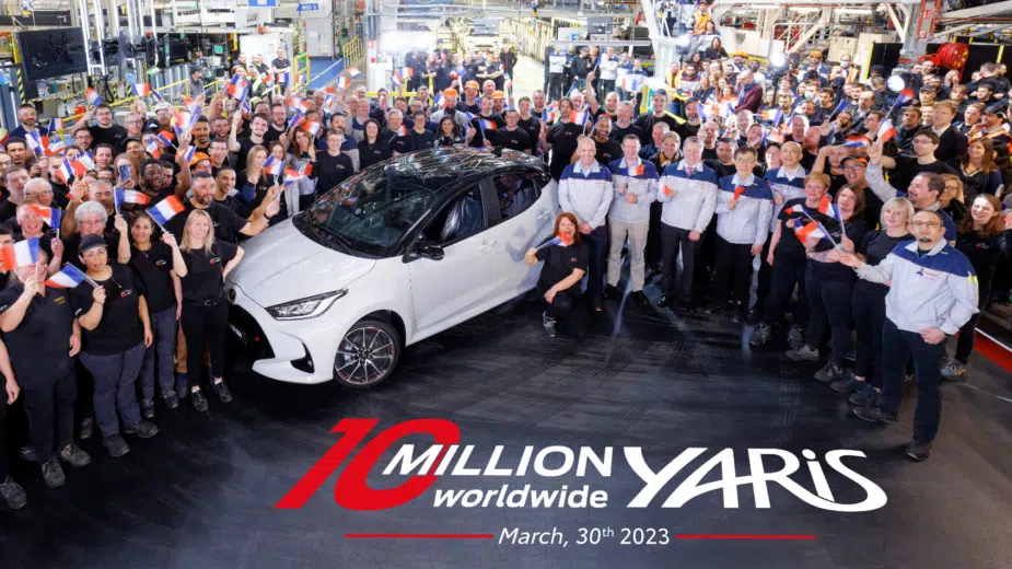 Toyota Yaris 10M equipa