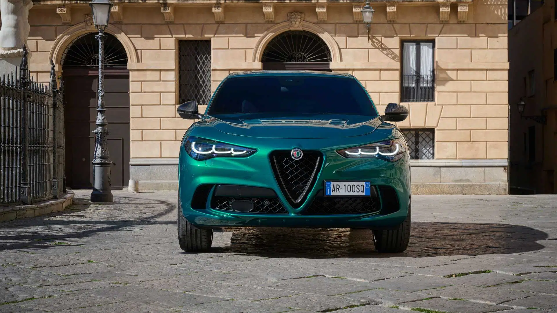 Alfa Romeo Stelvio Quadrifoglio 100 Anniversario frente