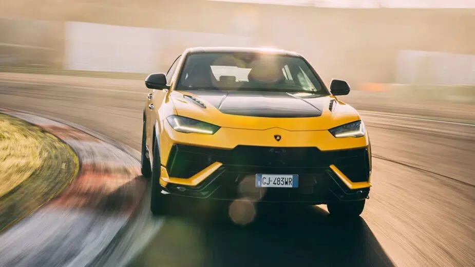 Lamborghini Urus Performante frente circuito