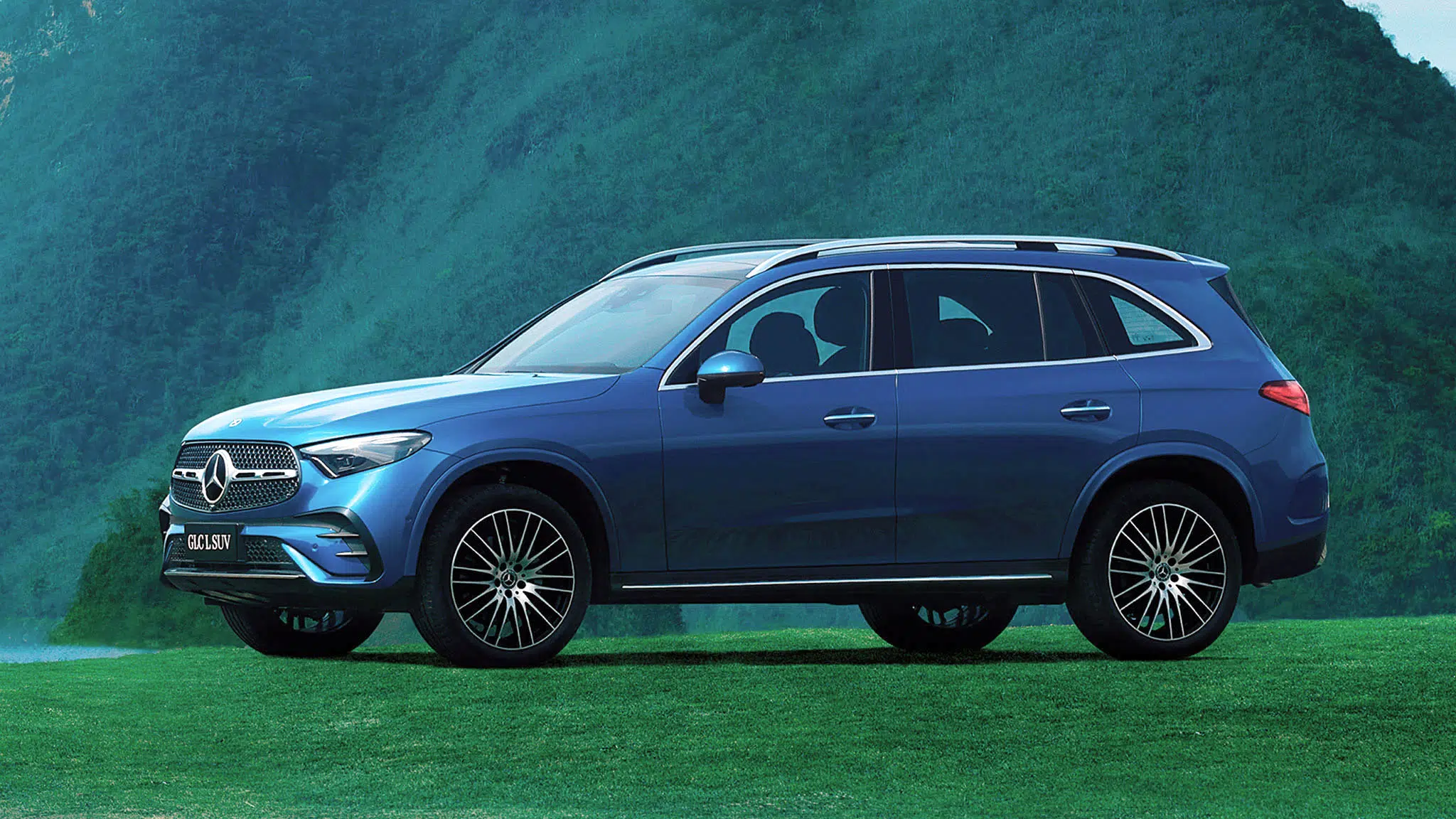 Mercedes-Benz GLC L SUV lateral