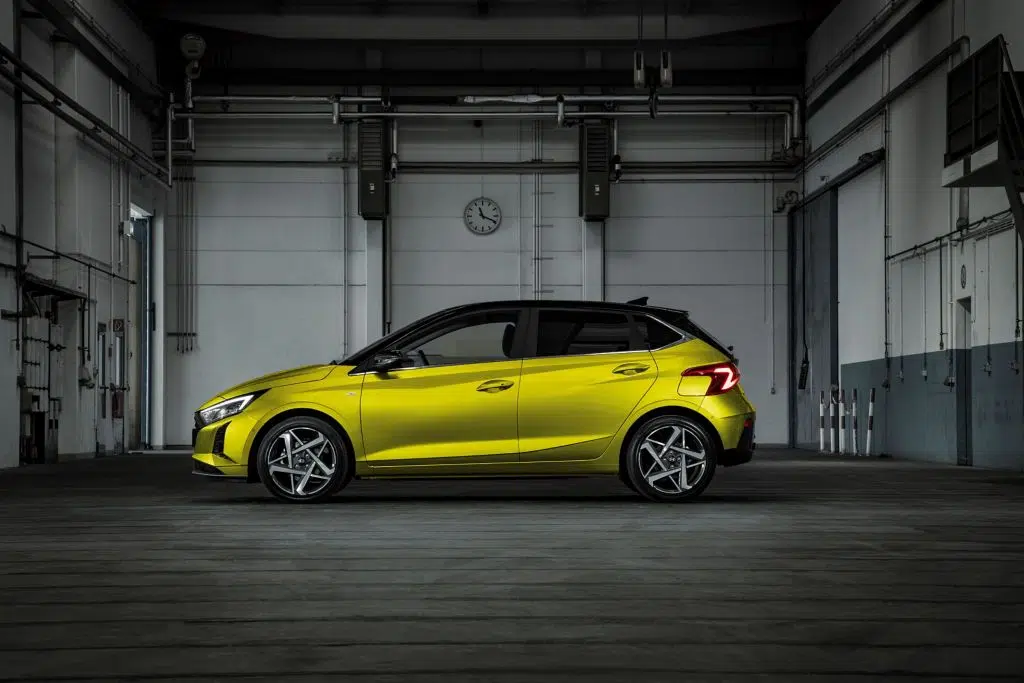 Renovado Hyundai i20 2023 perfil