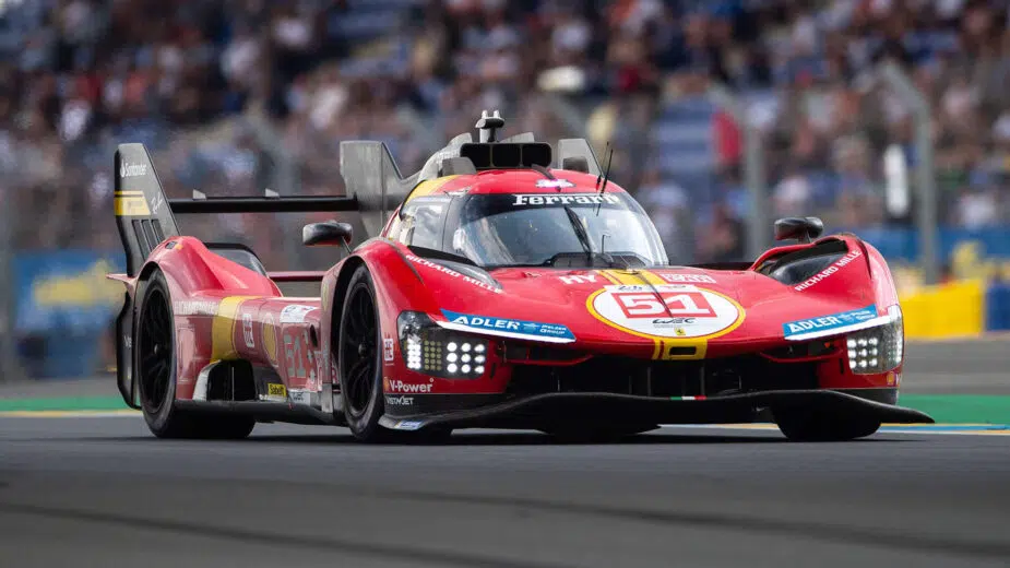 Ferrari 499p nas 24h de Le Mans