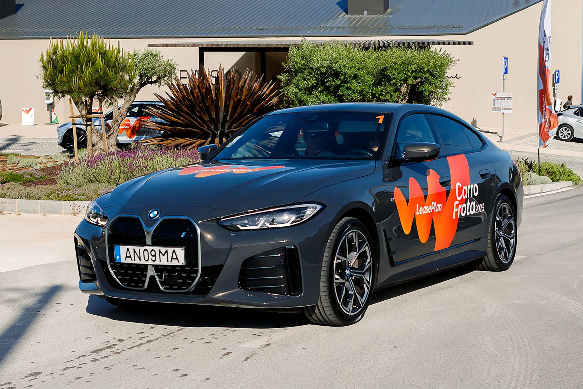 LeasePlan Carro Frota do Ano 2023 - BMW i4