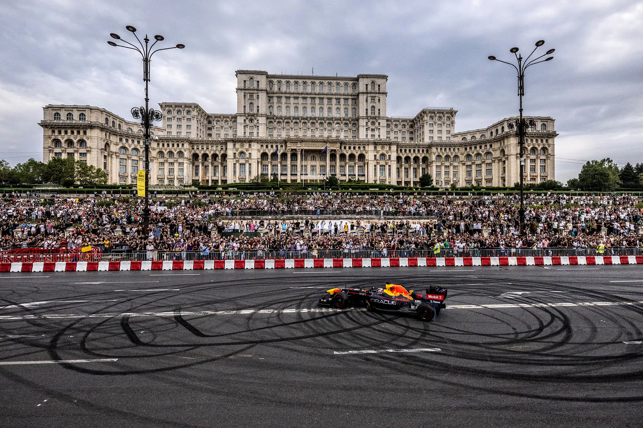 Red Bull Showrun na Roménia