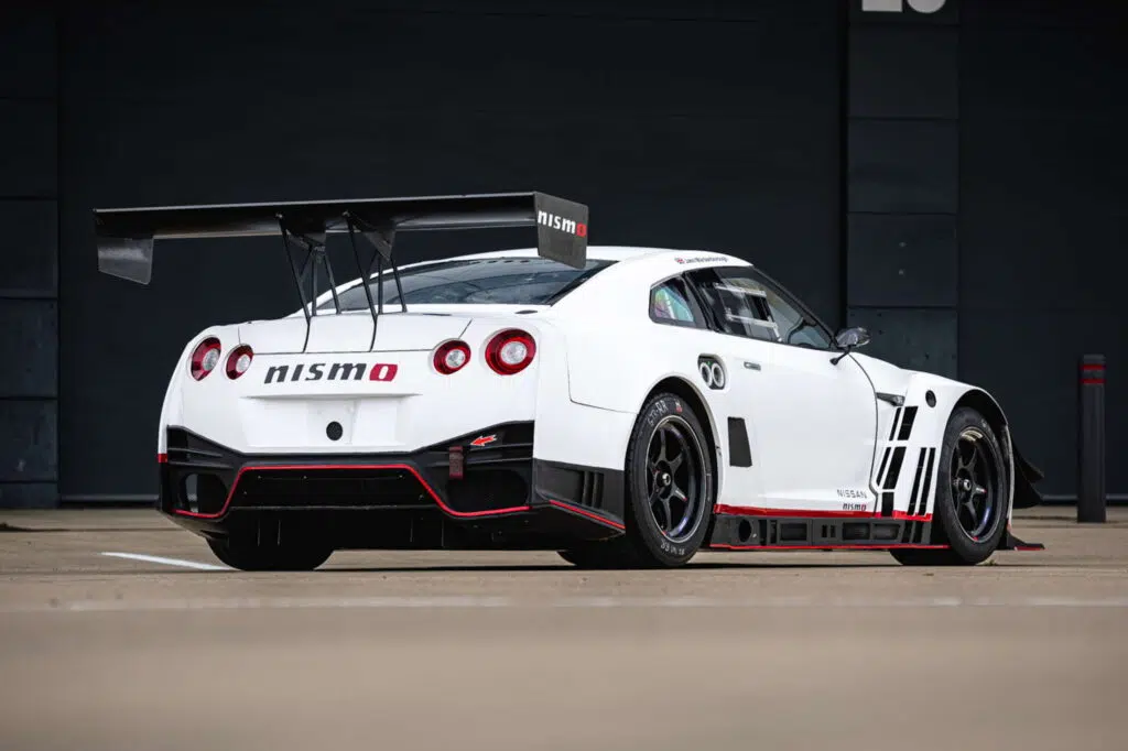 Nissan GT-R Nismo GT3 filme Gran Turismo traseira