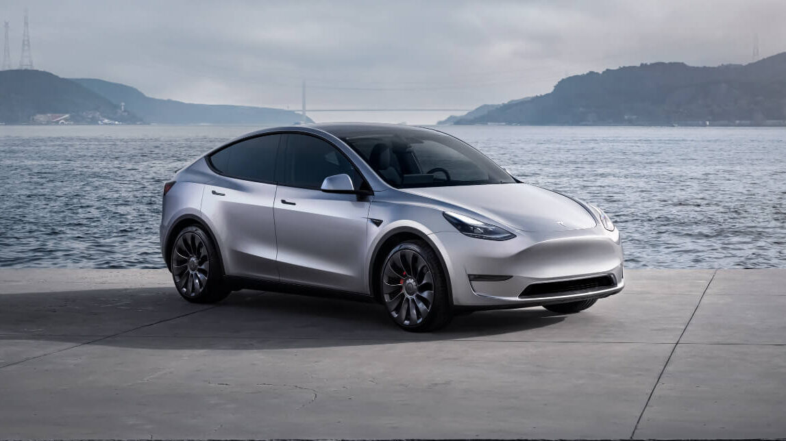 Tesla Model Y frente 3/4