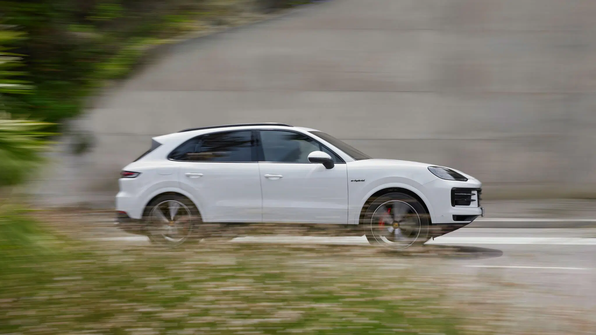 Porsche Cayenne S E-Hybrid perfil