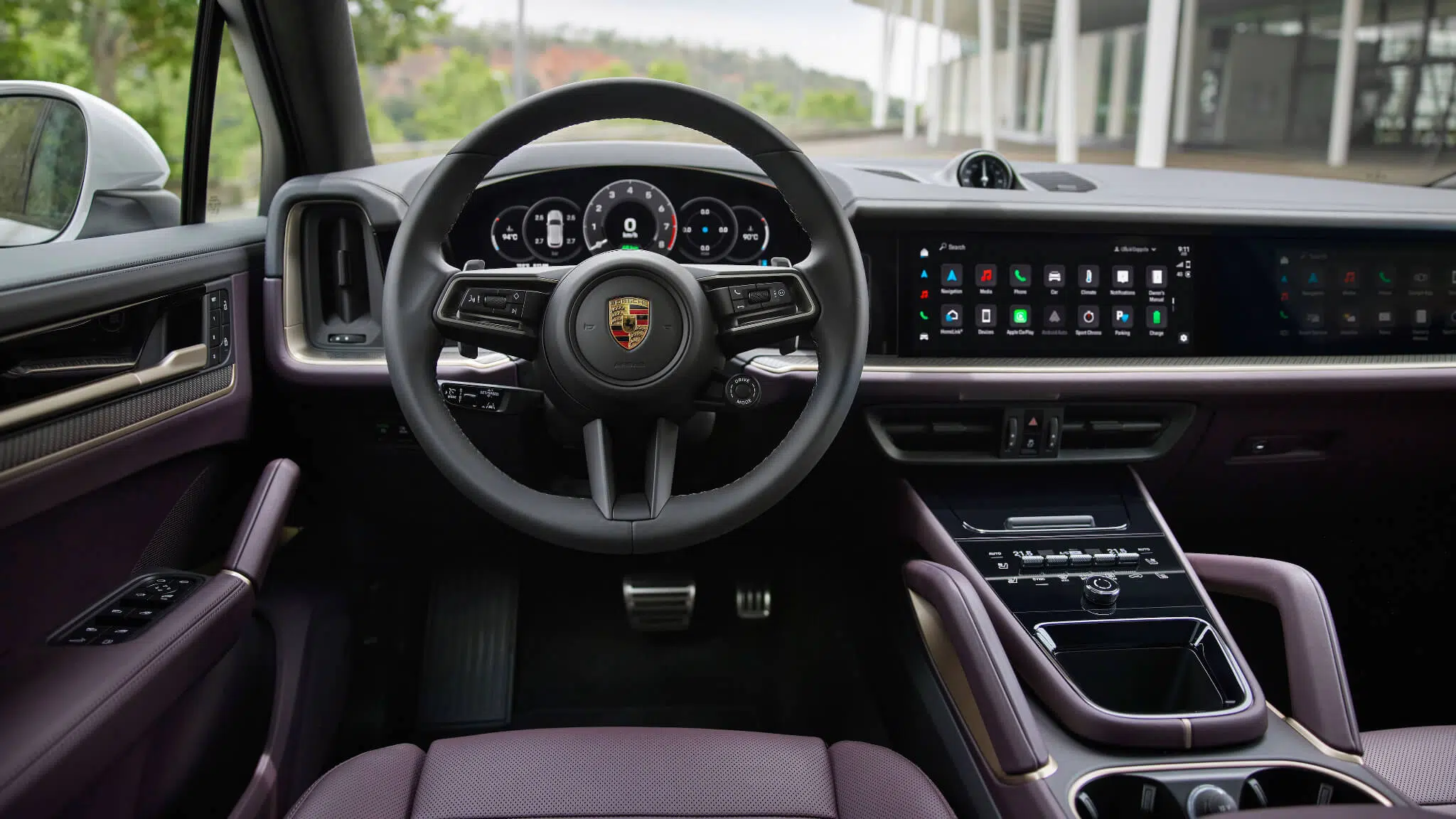 Porsche Cayenne S E-Hybrid interior