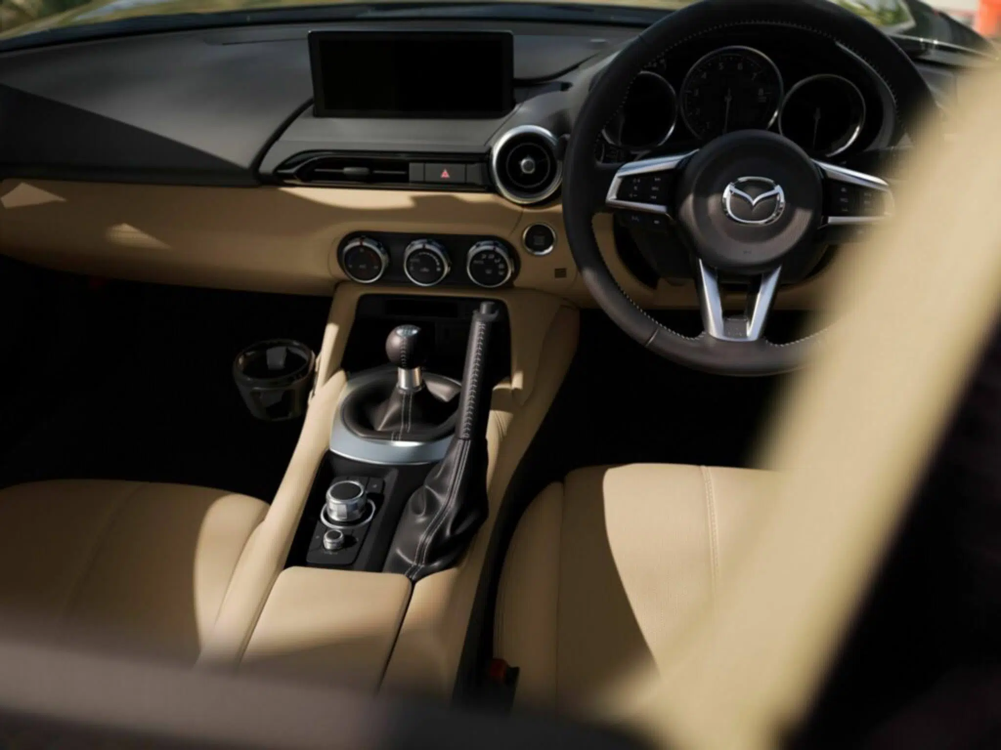 MX-5 2024 interior