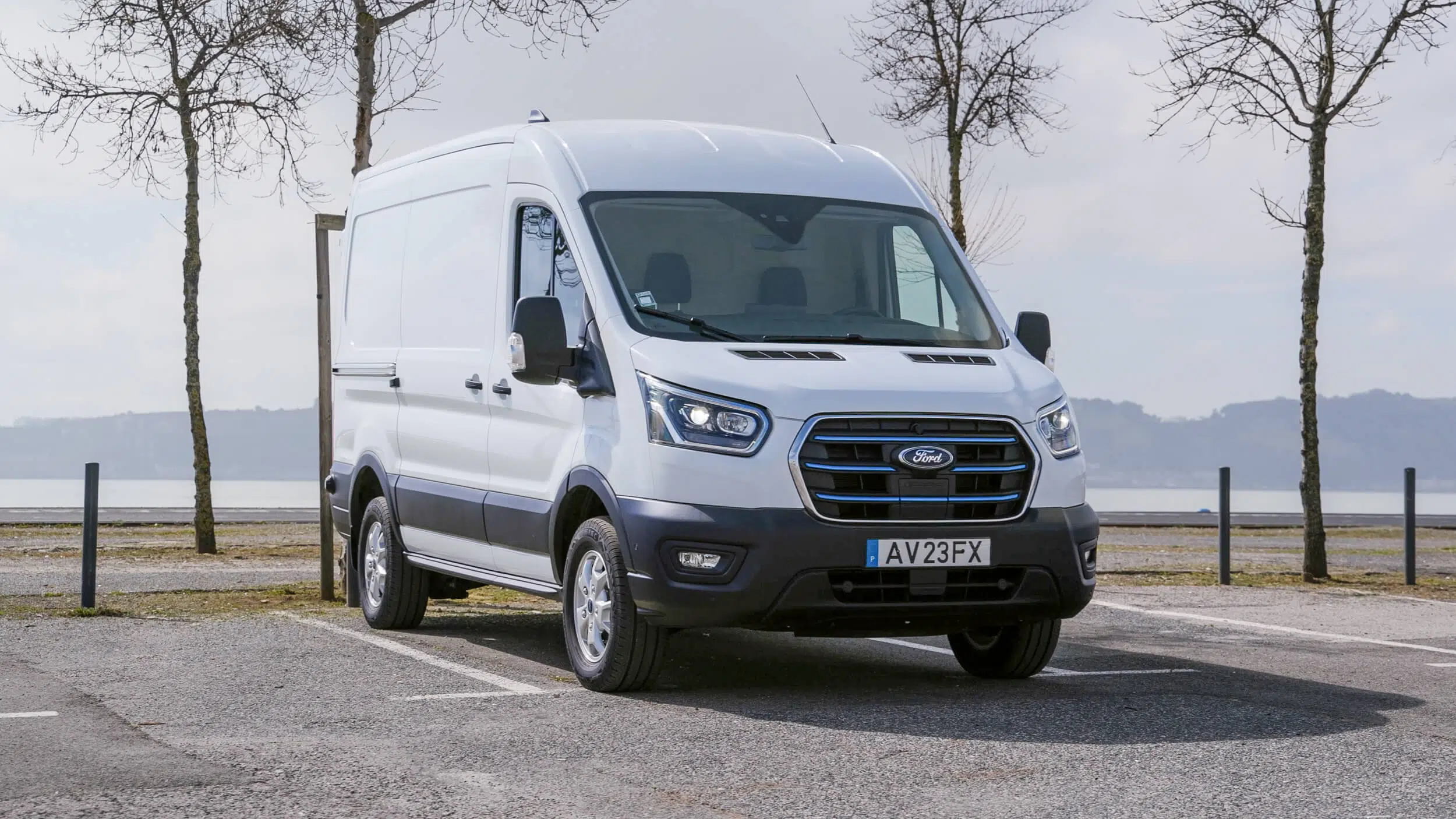 Ford E-Transit frente 3/4