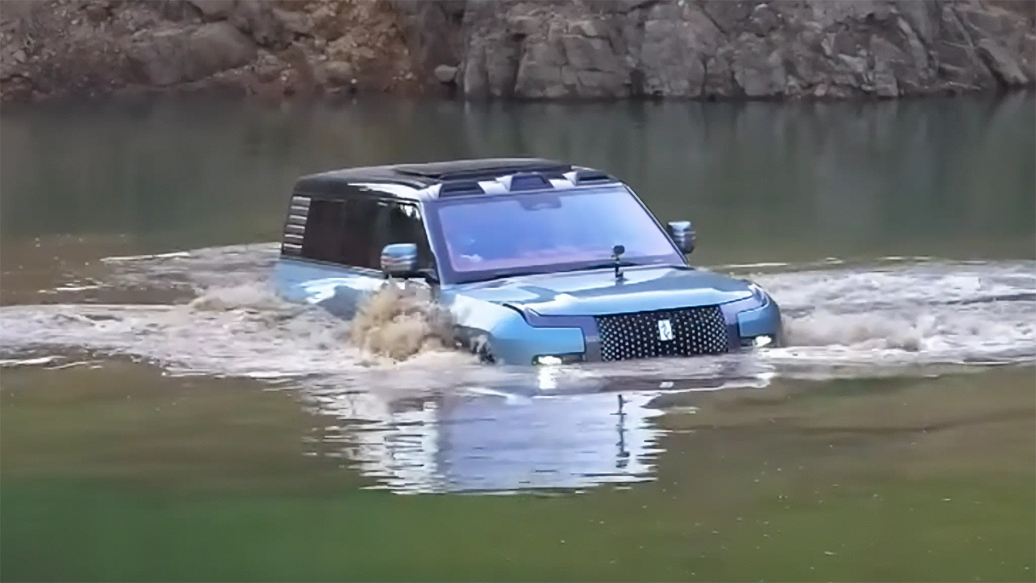 Este novo SUV chinês consegue flutuar. Veja o vídeo