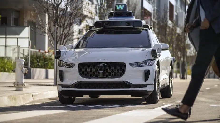 Waymo Jaguar I-Pace frente