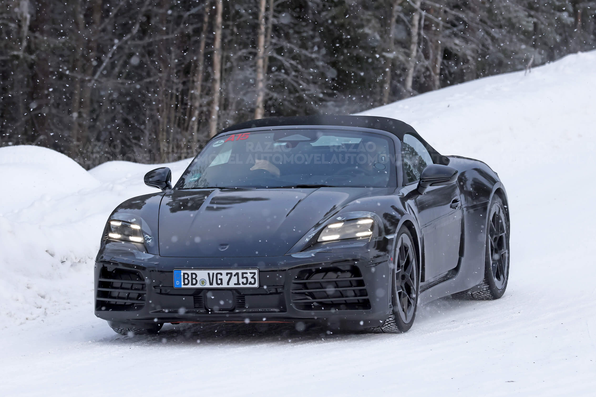 Vai mesmo acontecer. Novo Porsche Boxster vai ser 100% elétrico