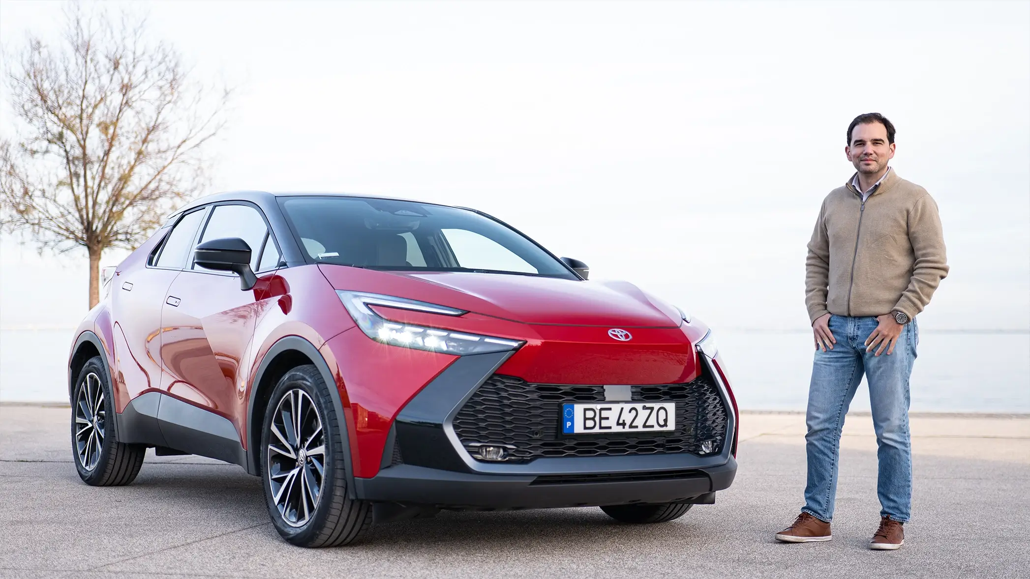 Novo Toyota C-HR prefere o modo elétrico e não precisa de tomada. Como funciona?