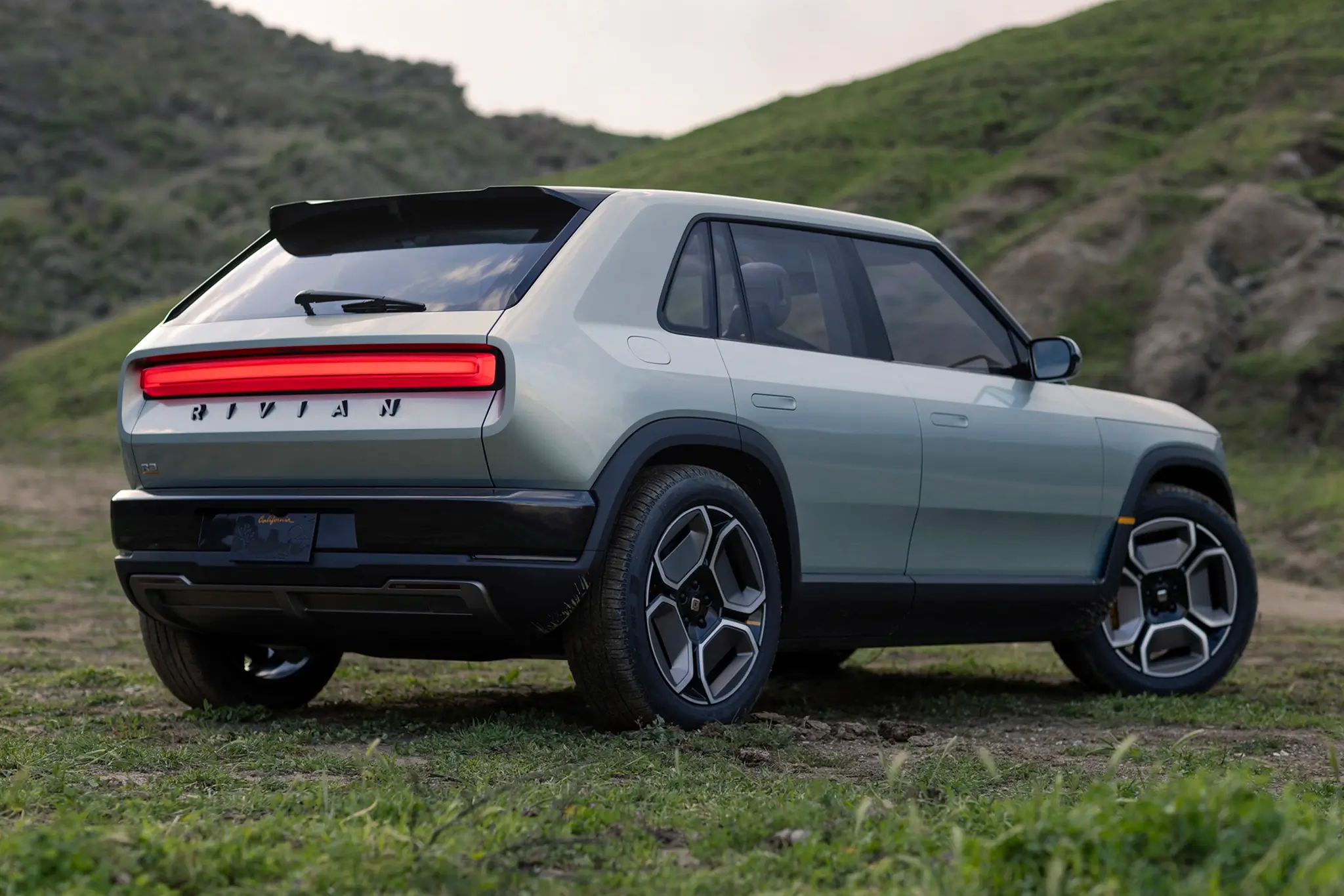 Rivian mostra dois novos SUV. Será que vão chegar à Europa?