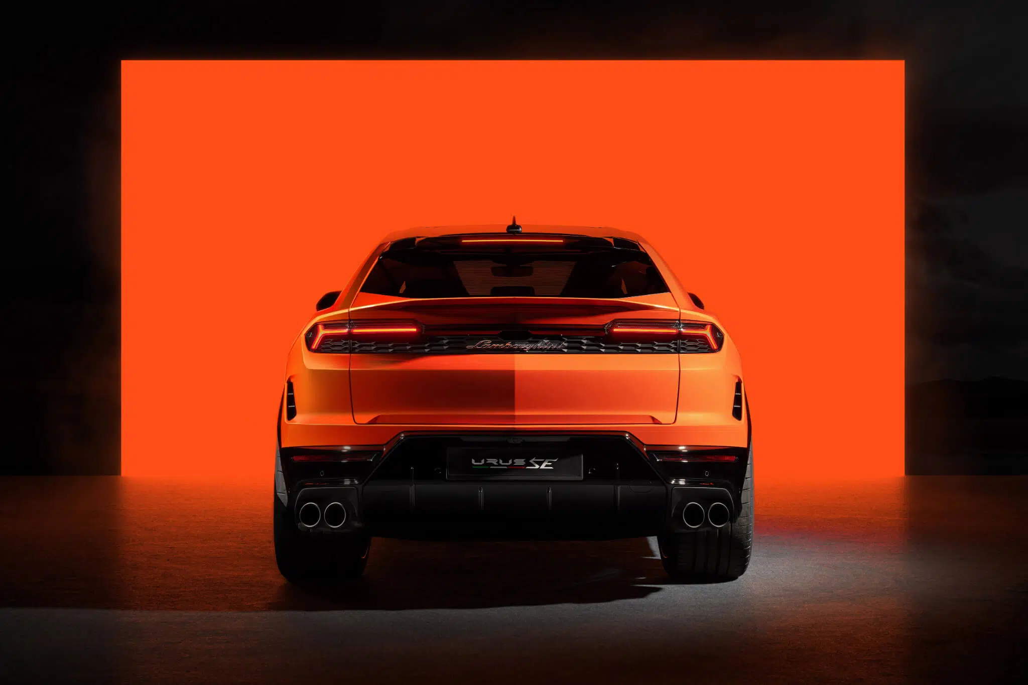 Lamborghini Urus PHEV traseira