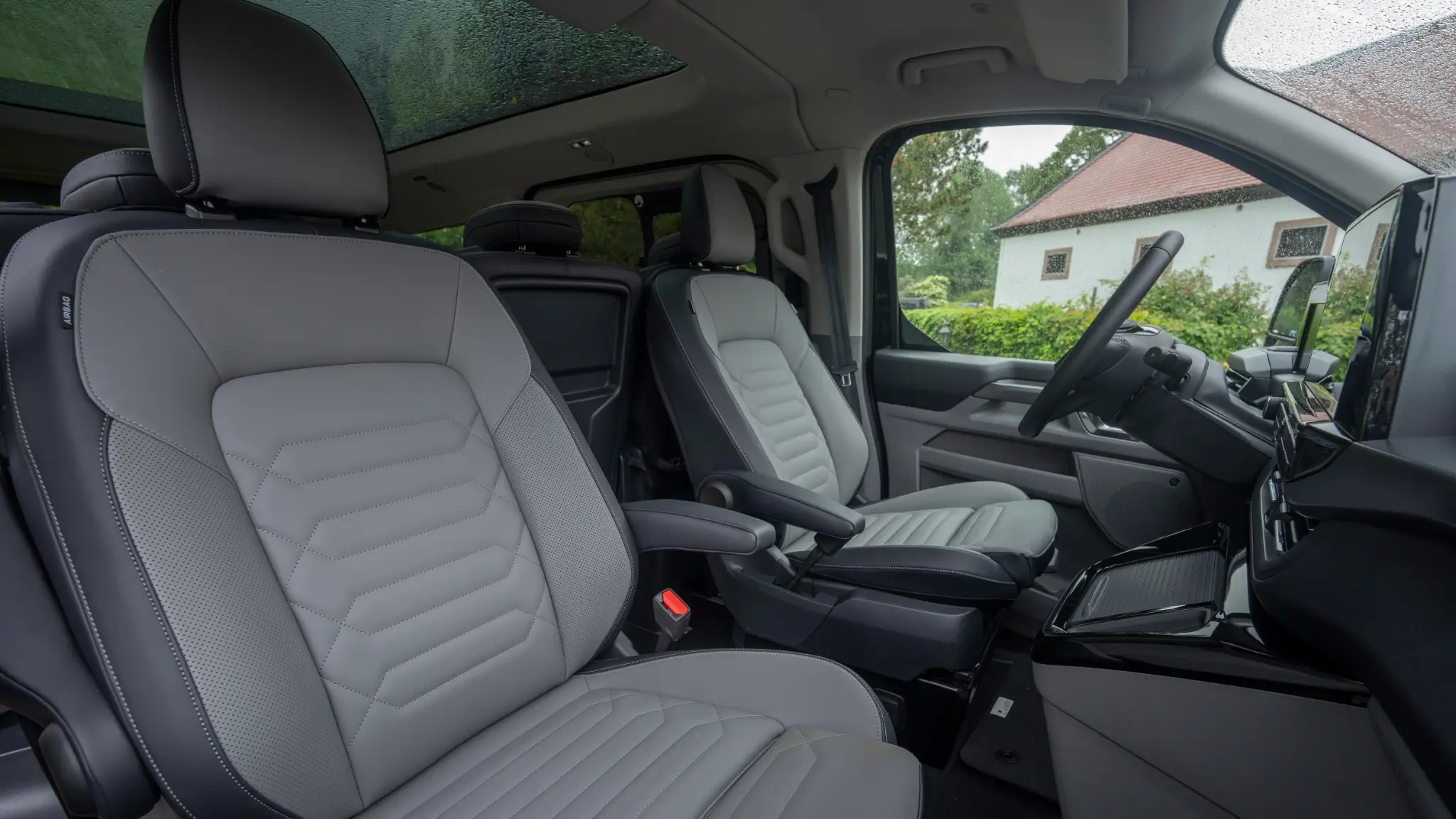 Ford E-Tourer Custom interior