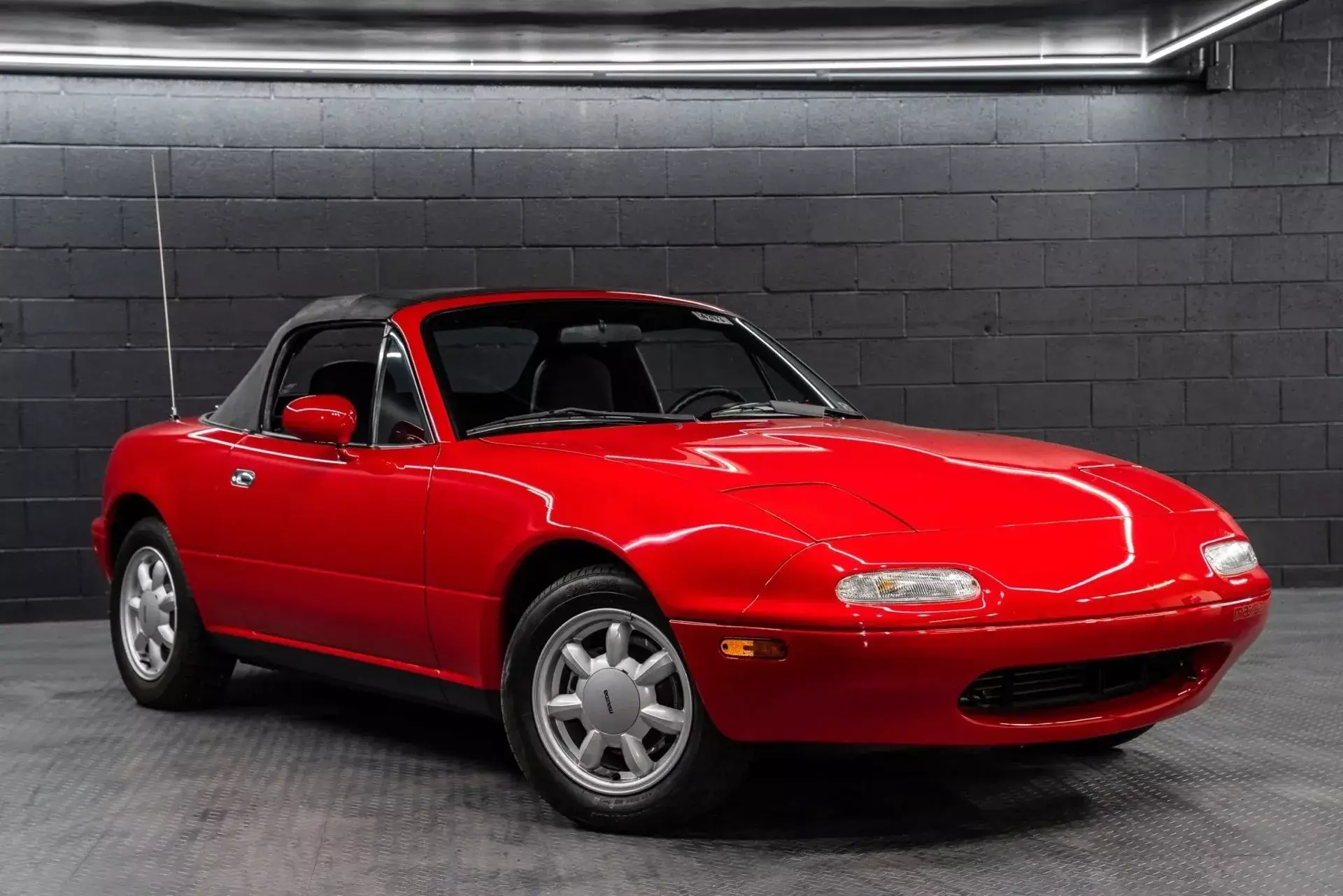 Mazda MX-5 NA dianteira