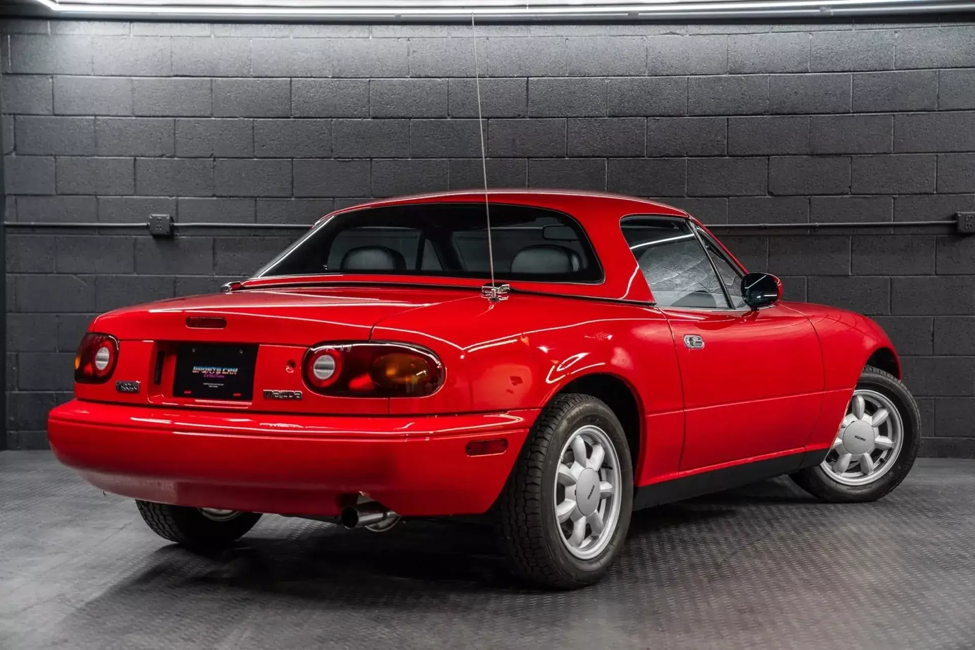 Mazda MX-5 NA traseira