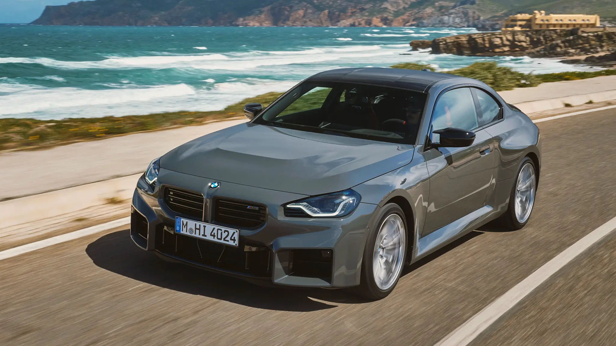 BMW M2 2024 fica tão potente como o M4. Já há preços para Portugal