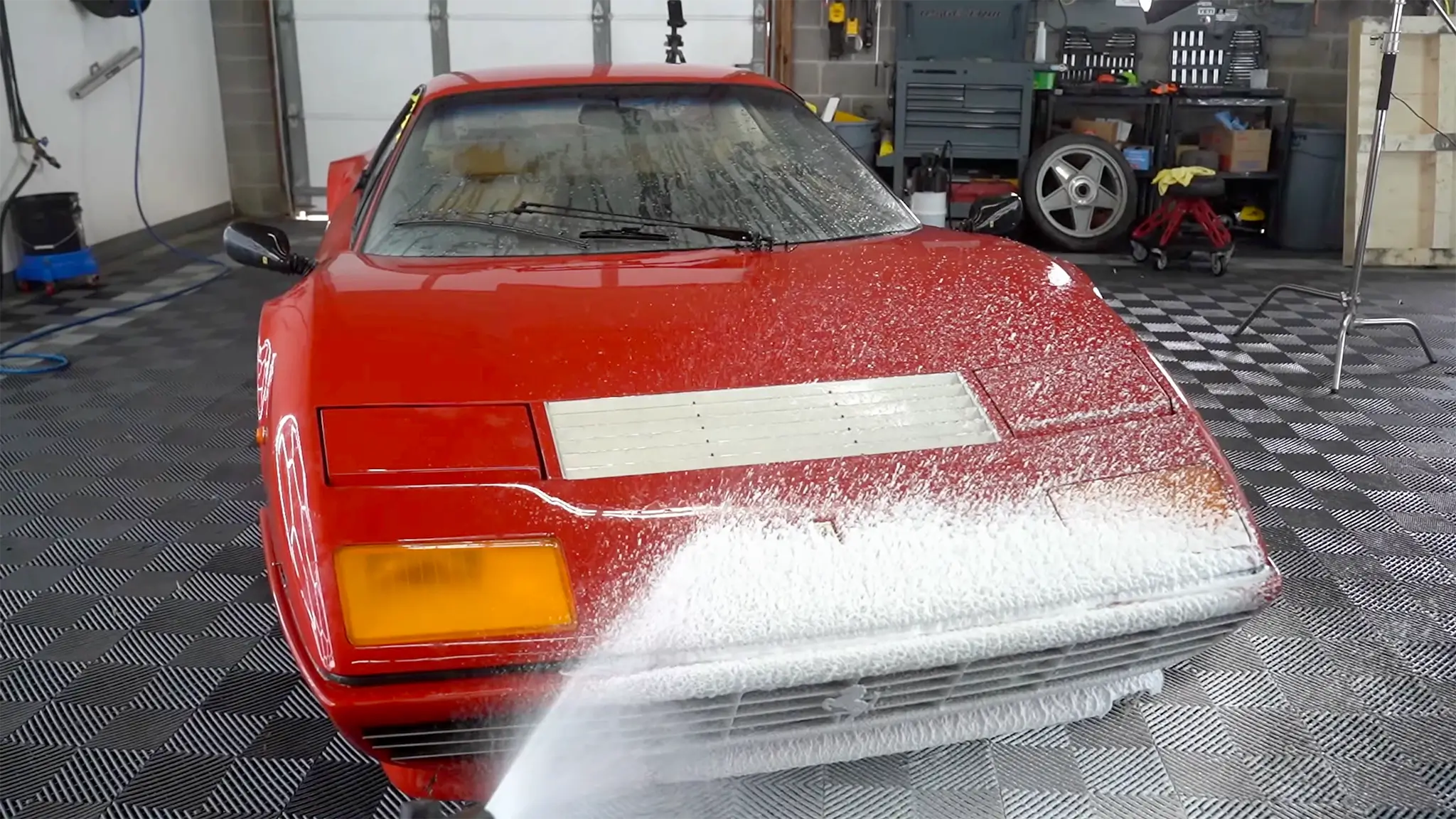 Ferrari 512BB lavagem