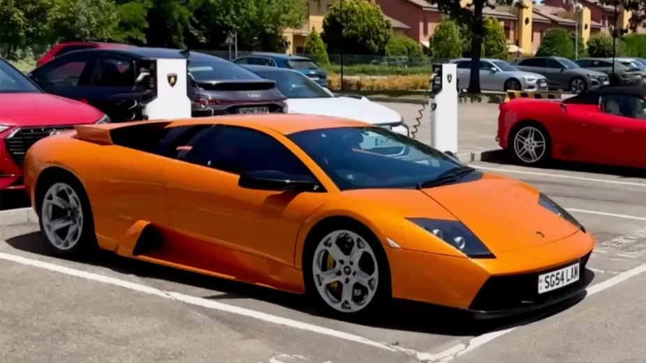 Lamborghini Murcielago visto de frente