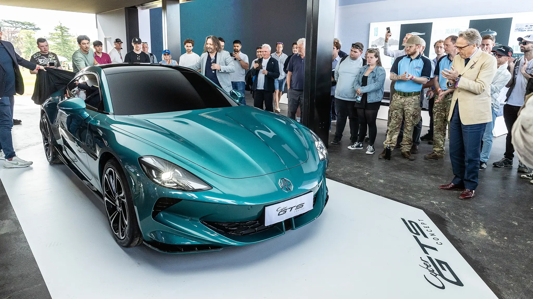 MG Cyber GTS Concept apresentado em Goodwood