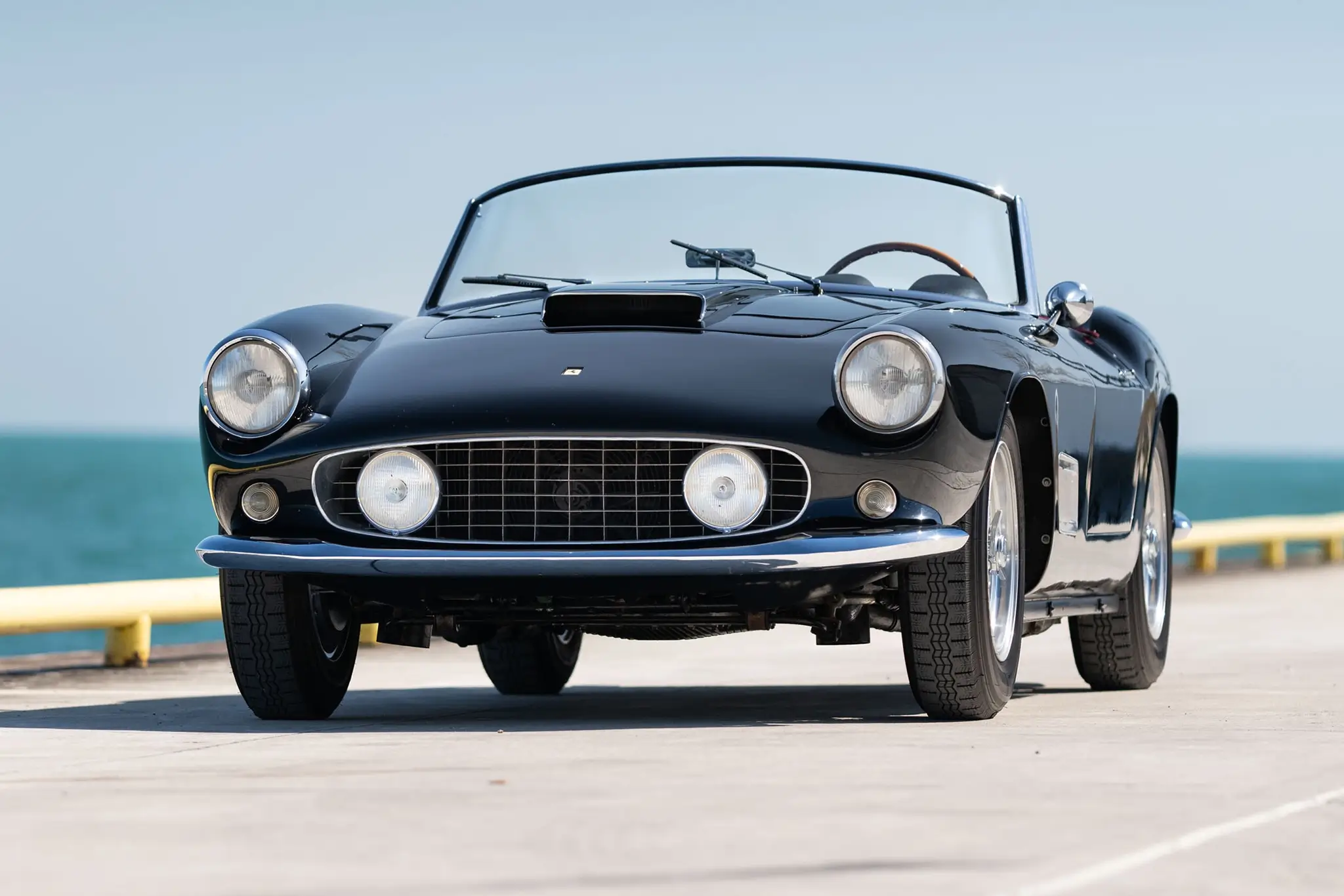 Ferrari 250 GT LWB California Spider - frente