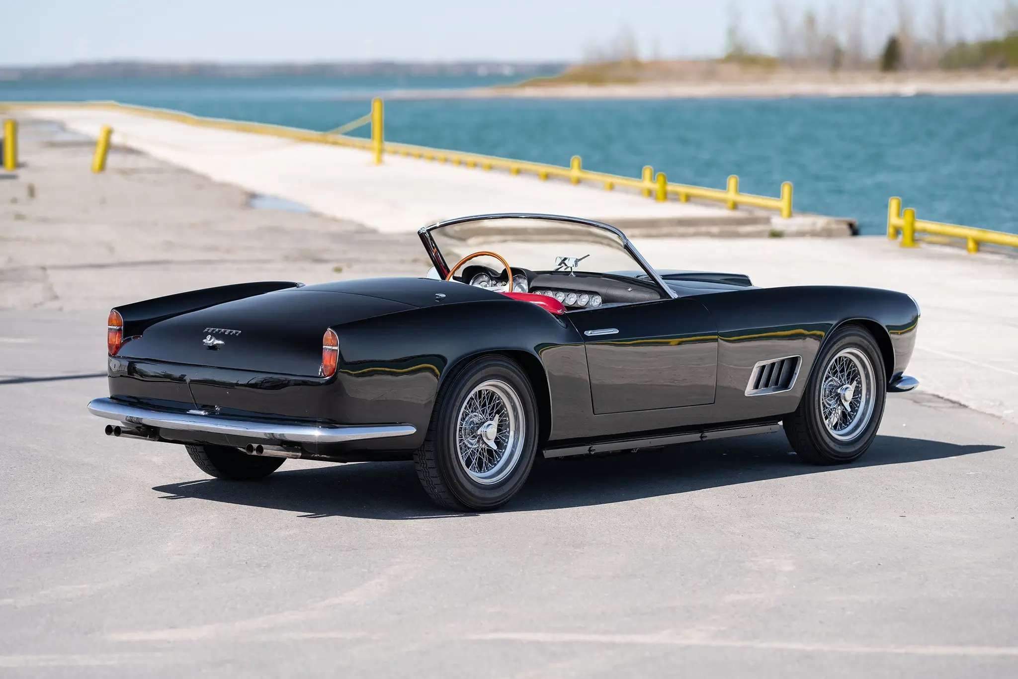 Ferrari 250 GT LWB California Spider - 3/4 de traseira