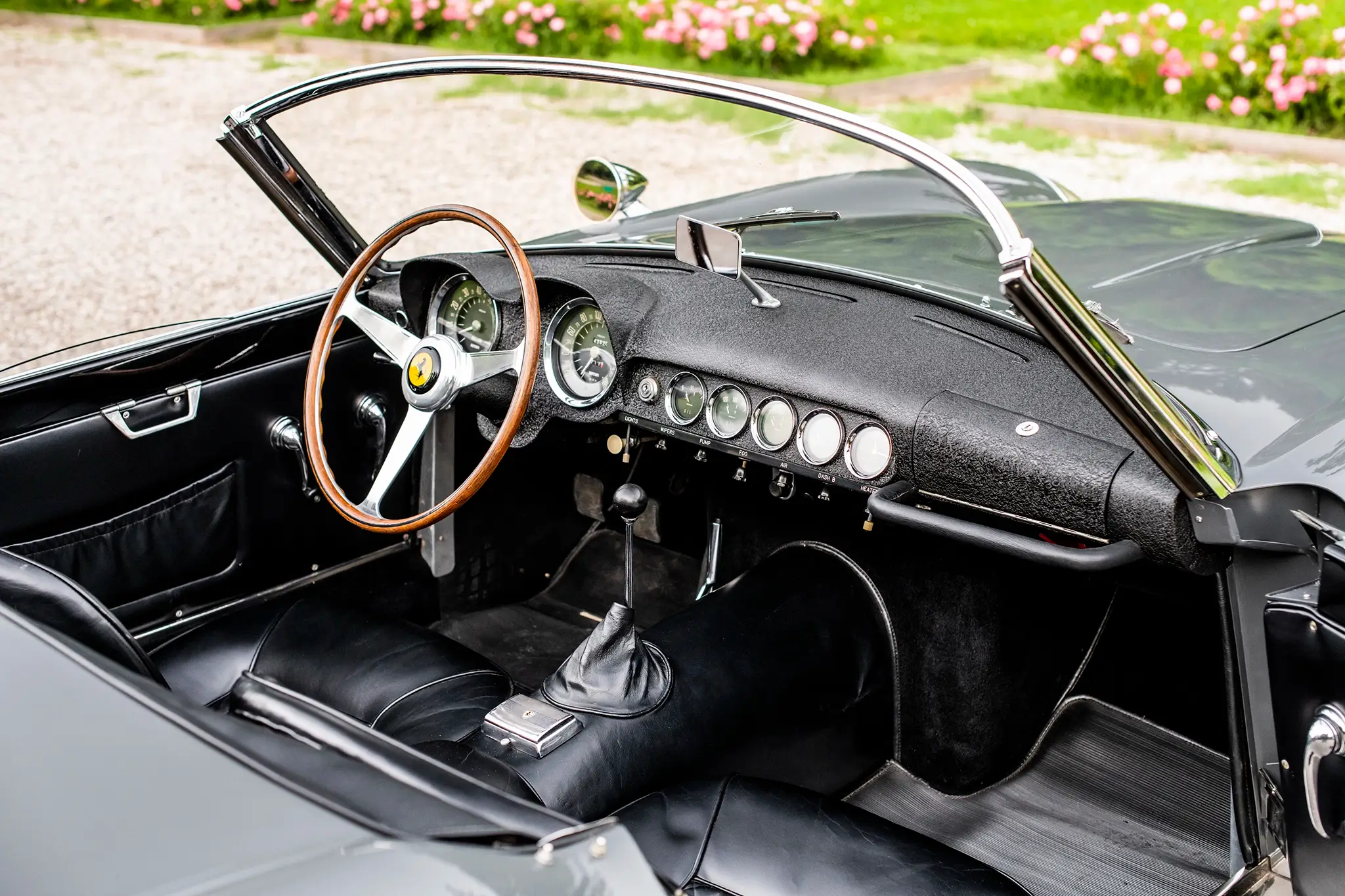 Ferrari 250 GT SWB California Spider - interior