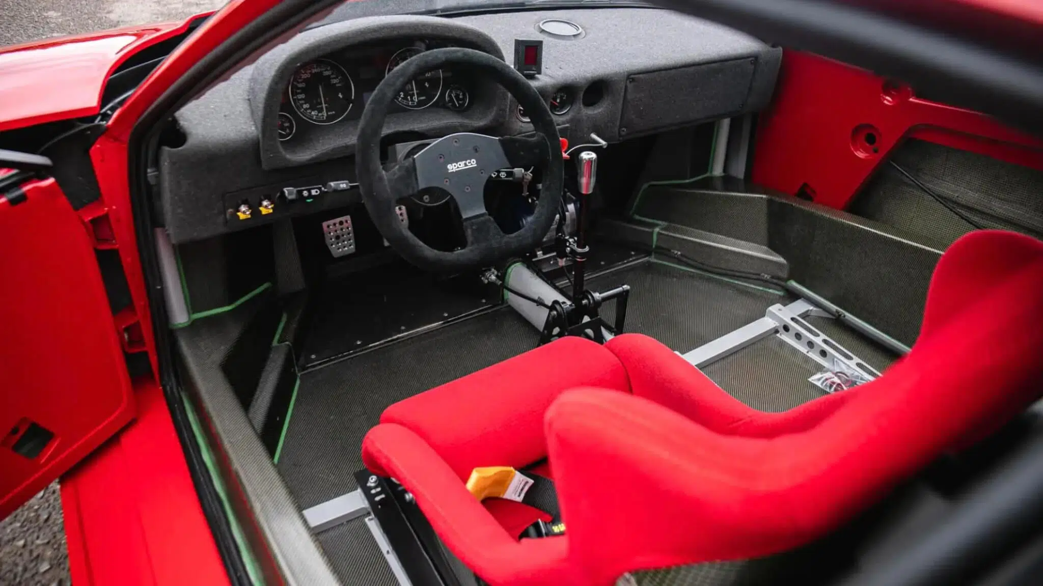 Ferrari F40 V12 interior